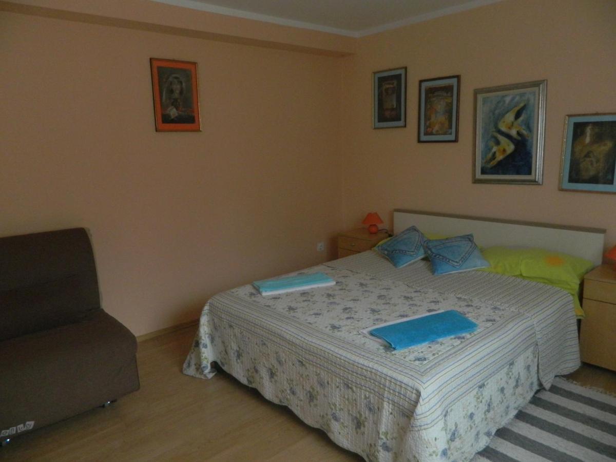 Apartments Vila Vanda Porec Esterno foto